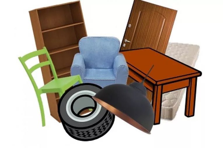 Odbiór odpadów wielkogabarytowych wzdłuż remontowanej drogi powiatowej w Mistrzewicach