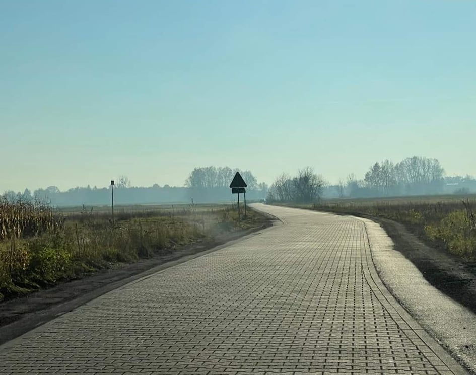 Remont poboczy na odcinku Witkowice-Brochów zakończony