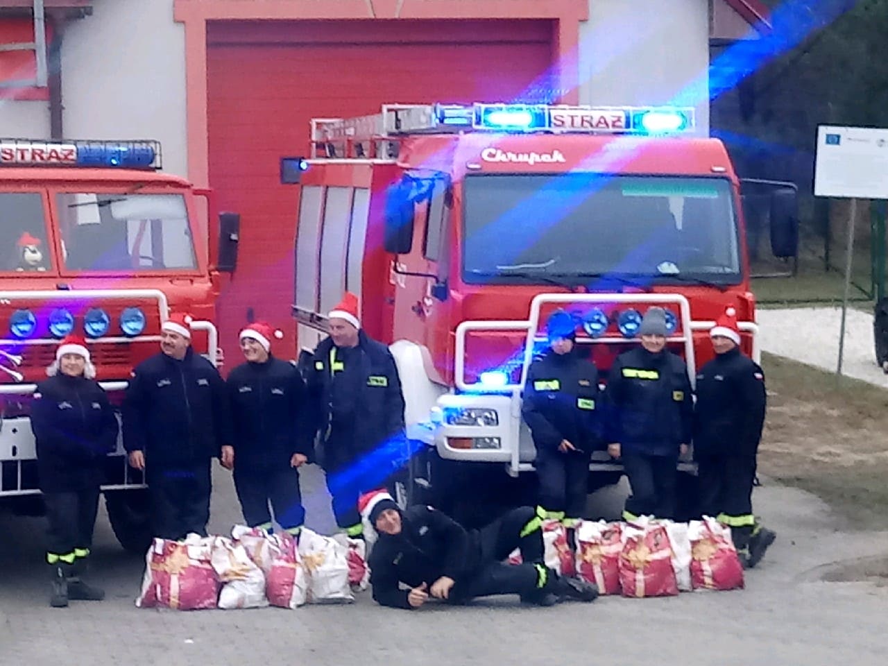 Paczki świąteczne trafiły do potrzebujących z terenu naszej gminy