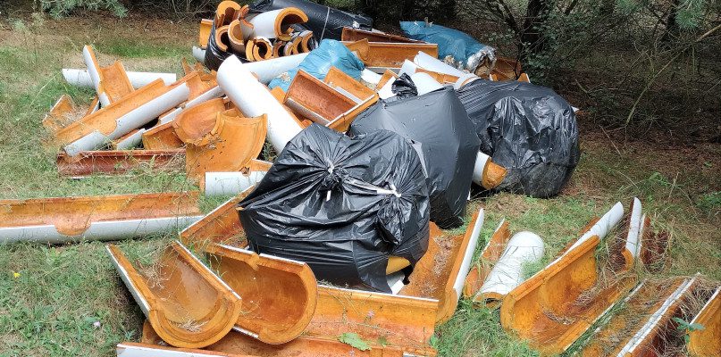 Komentarz Urzędu Gminy Młodzieszyn w sprawie zaśmieconego lasu w Bibiampolu