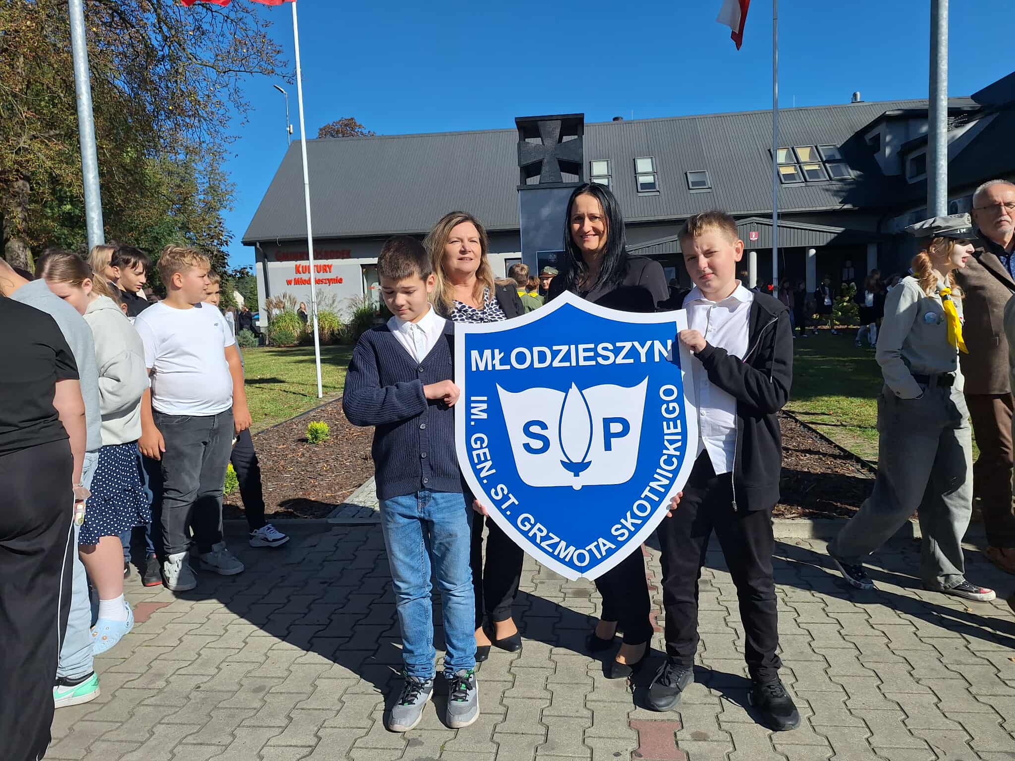 551806698_1328467348892721_7886132729391003733_n