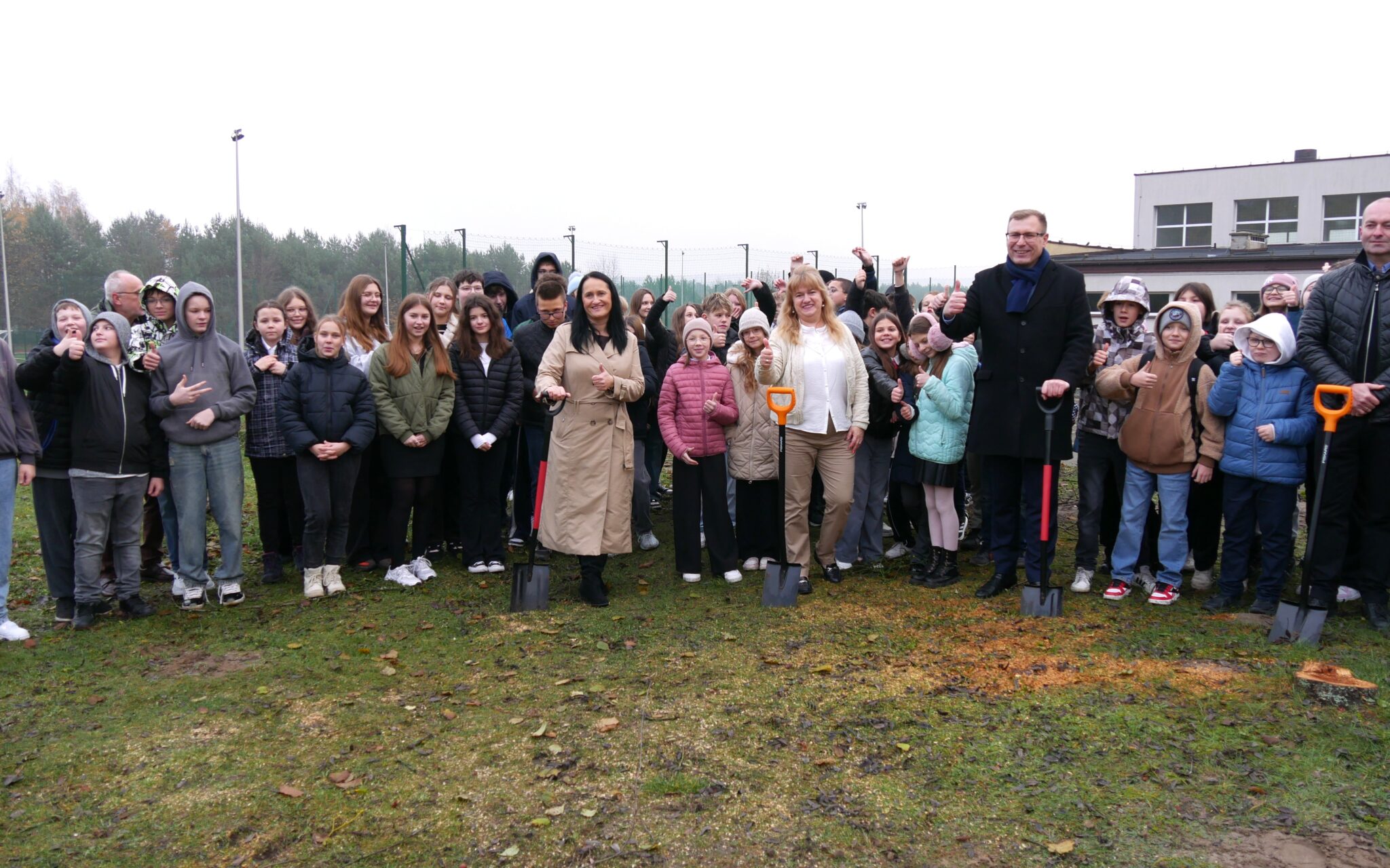 Rozpoczęcie budowy hali sportowej przy Szkole Podstawowej w Młodzieszynie