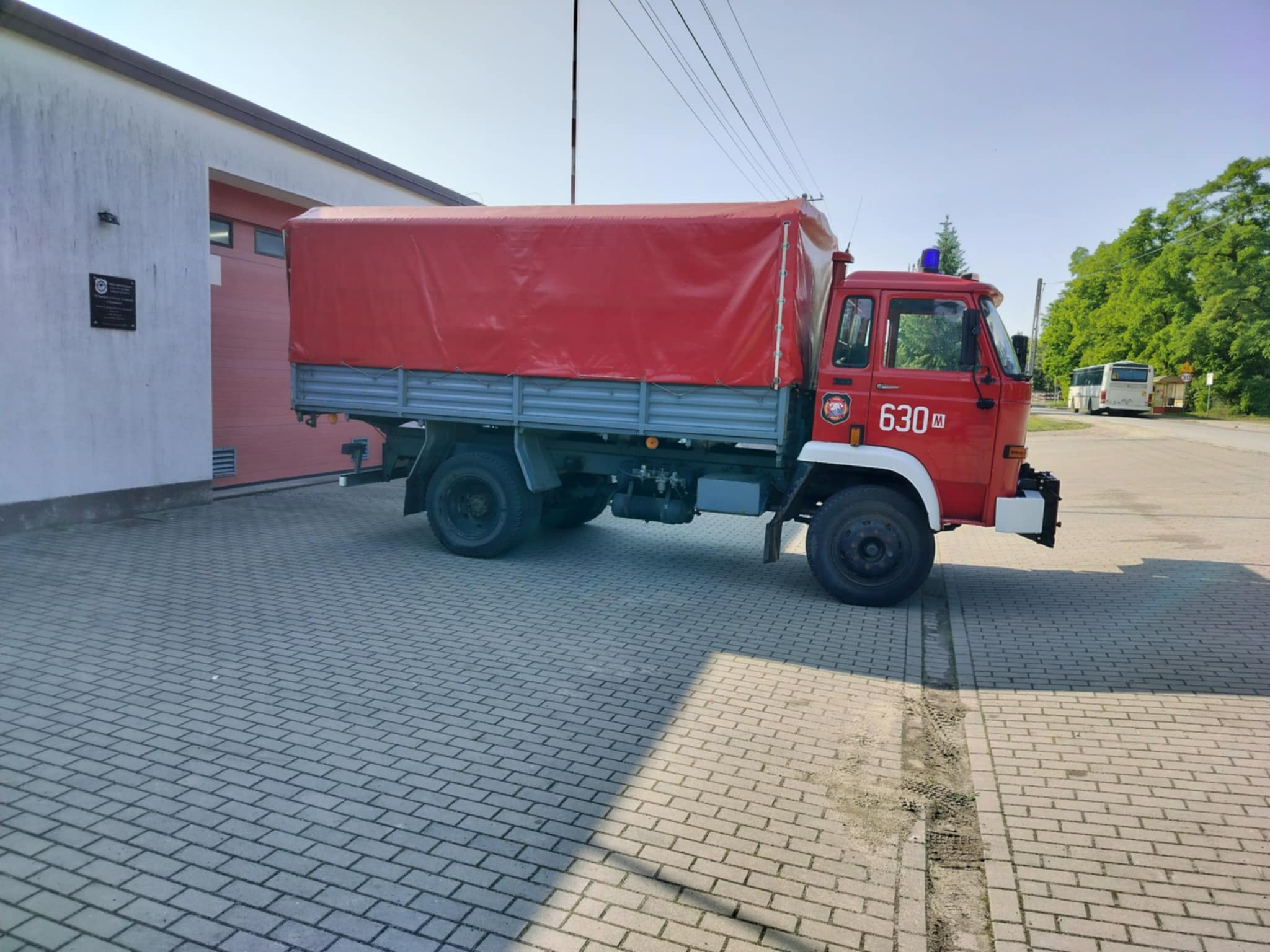 Sprzedaż mienia ruchomego - samochód pożarniczy STAR 200