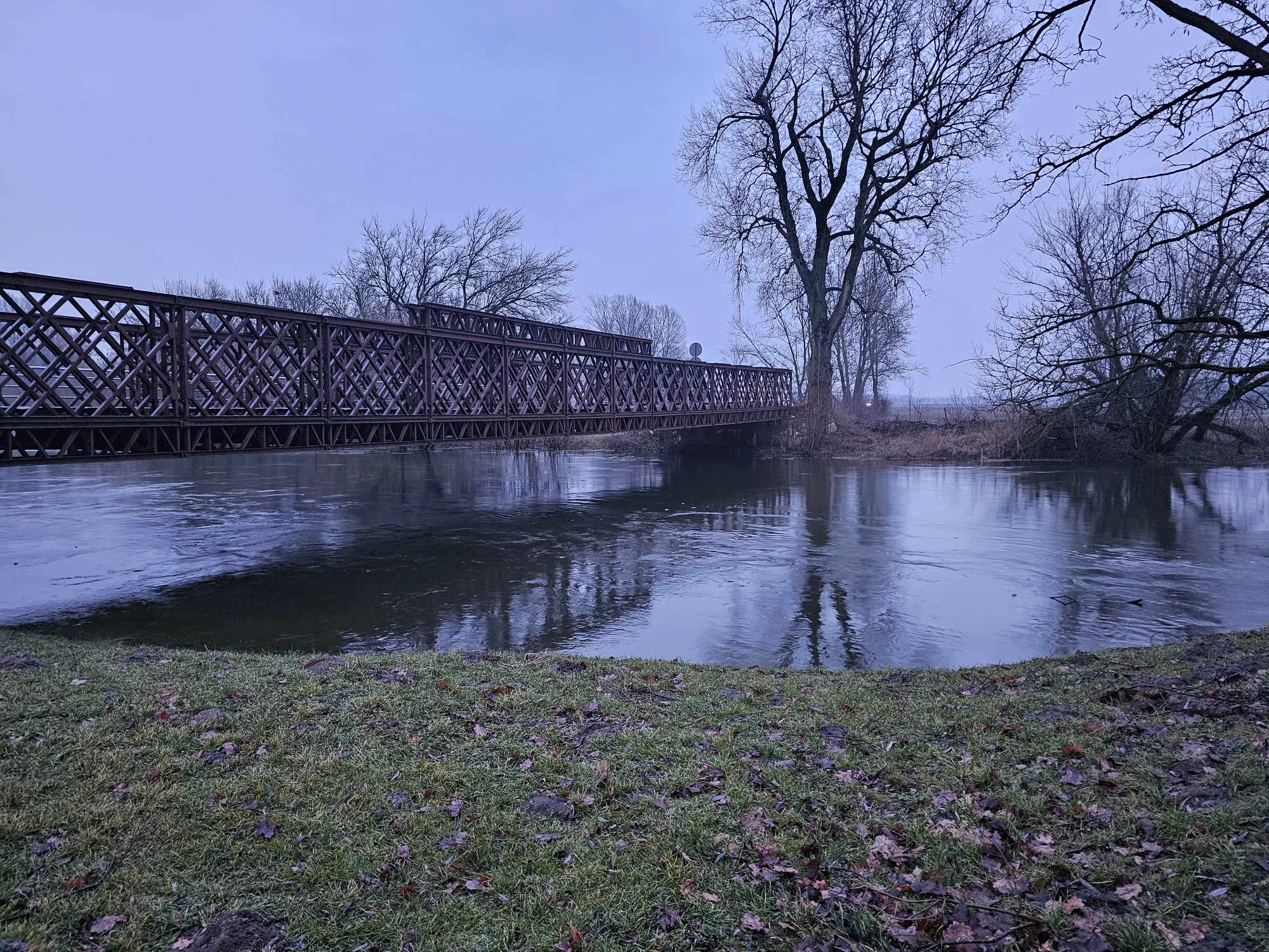 Przegląd wałów przeciwpowodziowych na terenie Gminy Młodzieszyn